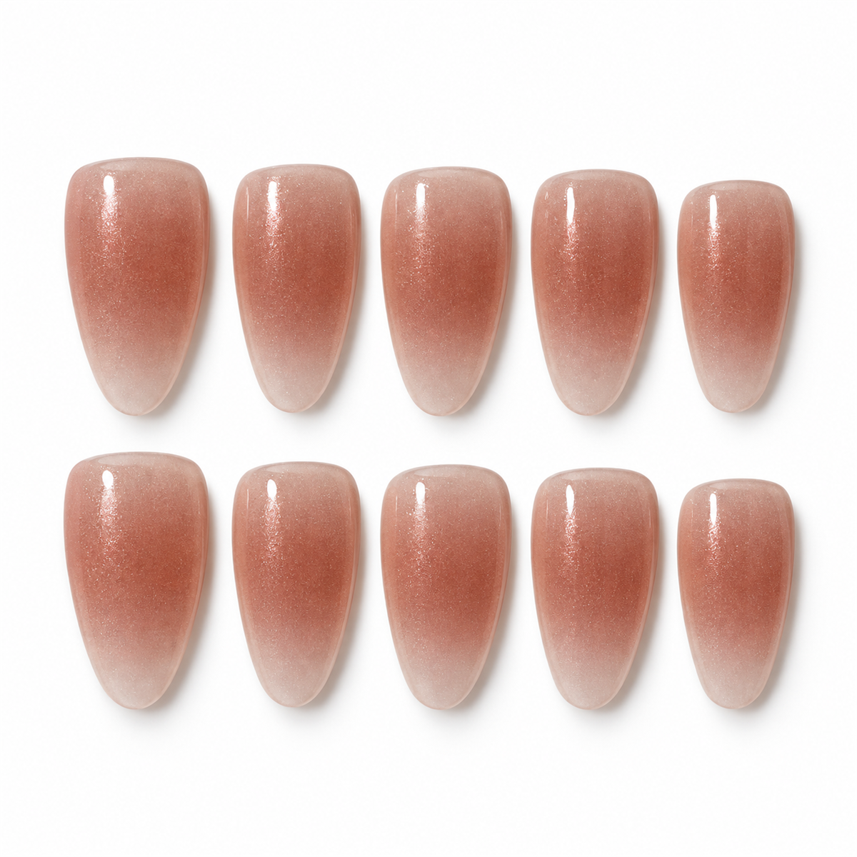 Aube Corail — faux ongles lenser sur fond blanc
