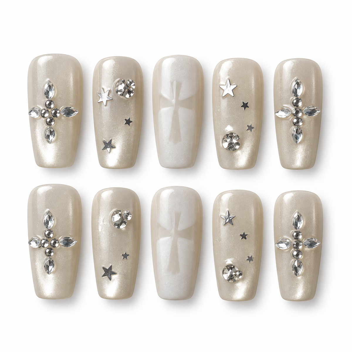 Constellation Ivoire — faux ongles lenser sur fond blanc