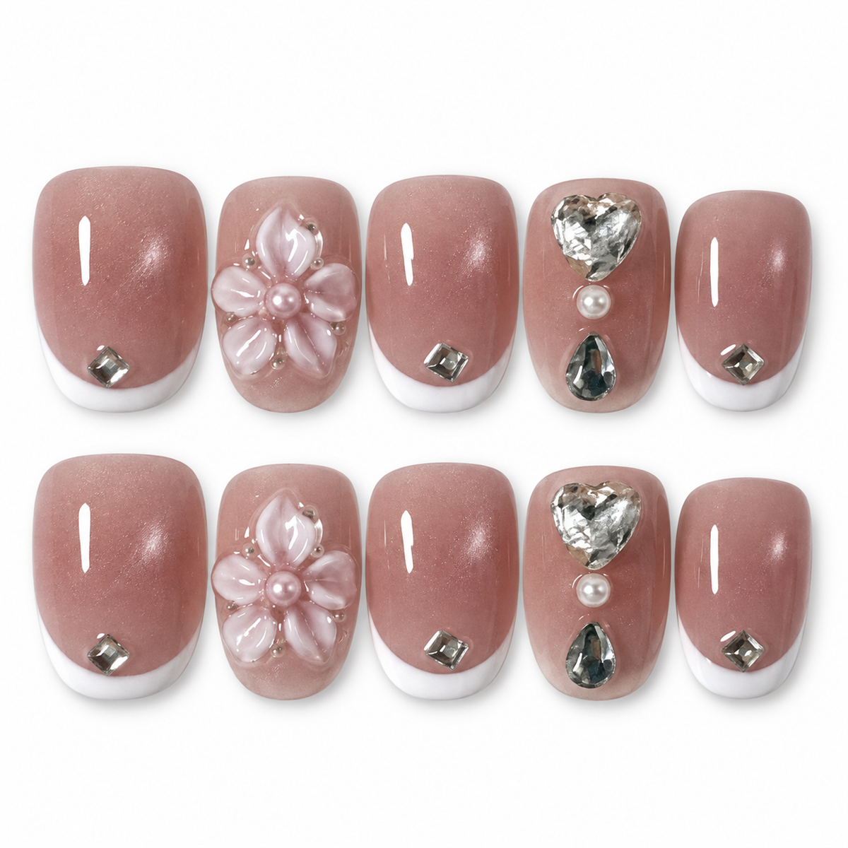 Fleur de Nacre — faux ongles lenser sur fond blanc