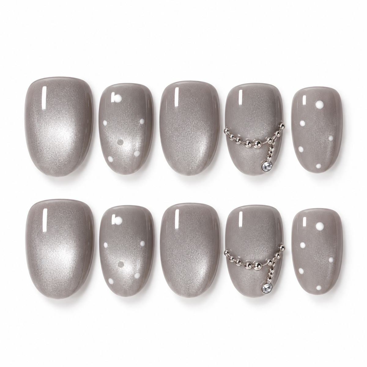 Pluie d’Argent — faux ongles lenser sur fond blanc