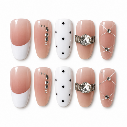 Ruban Poudré — faux ongles lenser sur fond blanc